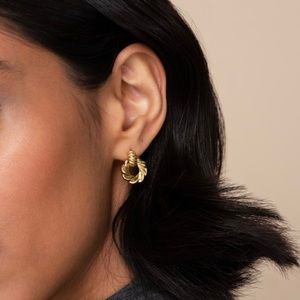 Mejuri gold knocker earrings